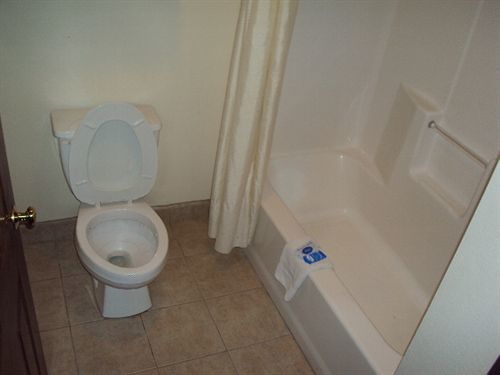 Texas Inn And Suites ลัฟคิน ภายนอก รูปภาพ
